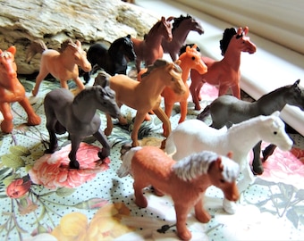 MINIATURE HORSE Figurine Figure Fairy Garden Dollhouse Diorama Terrarium Farm Animal Pony Stallion Clydesdale