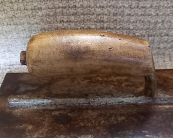Vintage quality plasterers Float in good used condition for a big hand with nut on the handle 11"×4"3/4 inches
