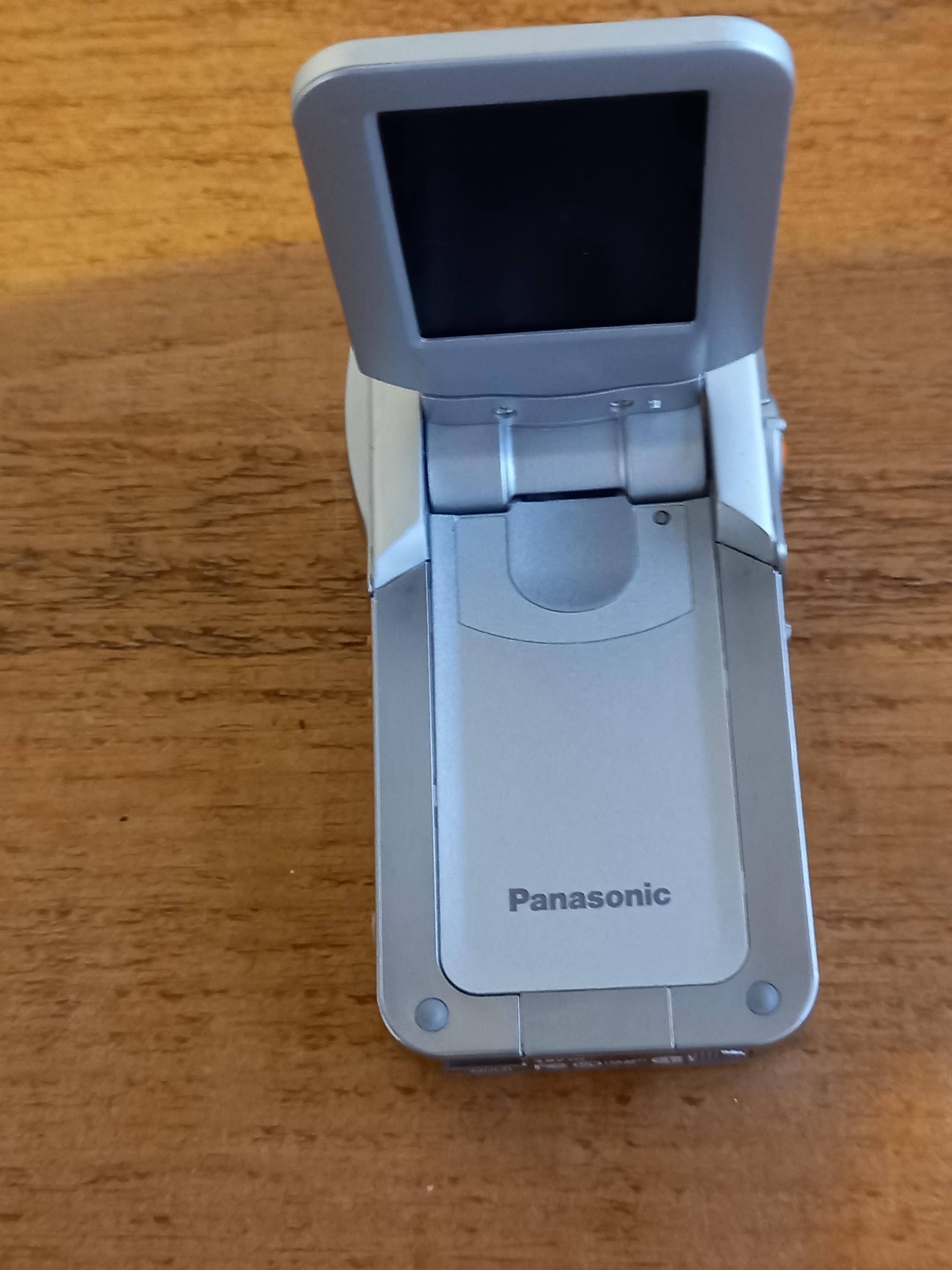 Vintage Panasonic D-snap SV-AV50 SD Video Camera (untested