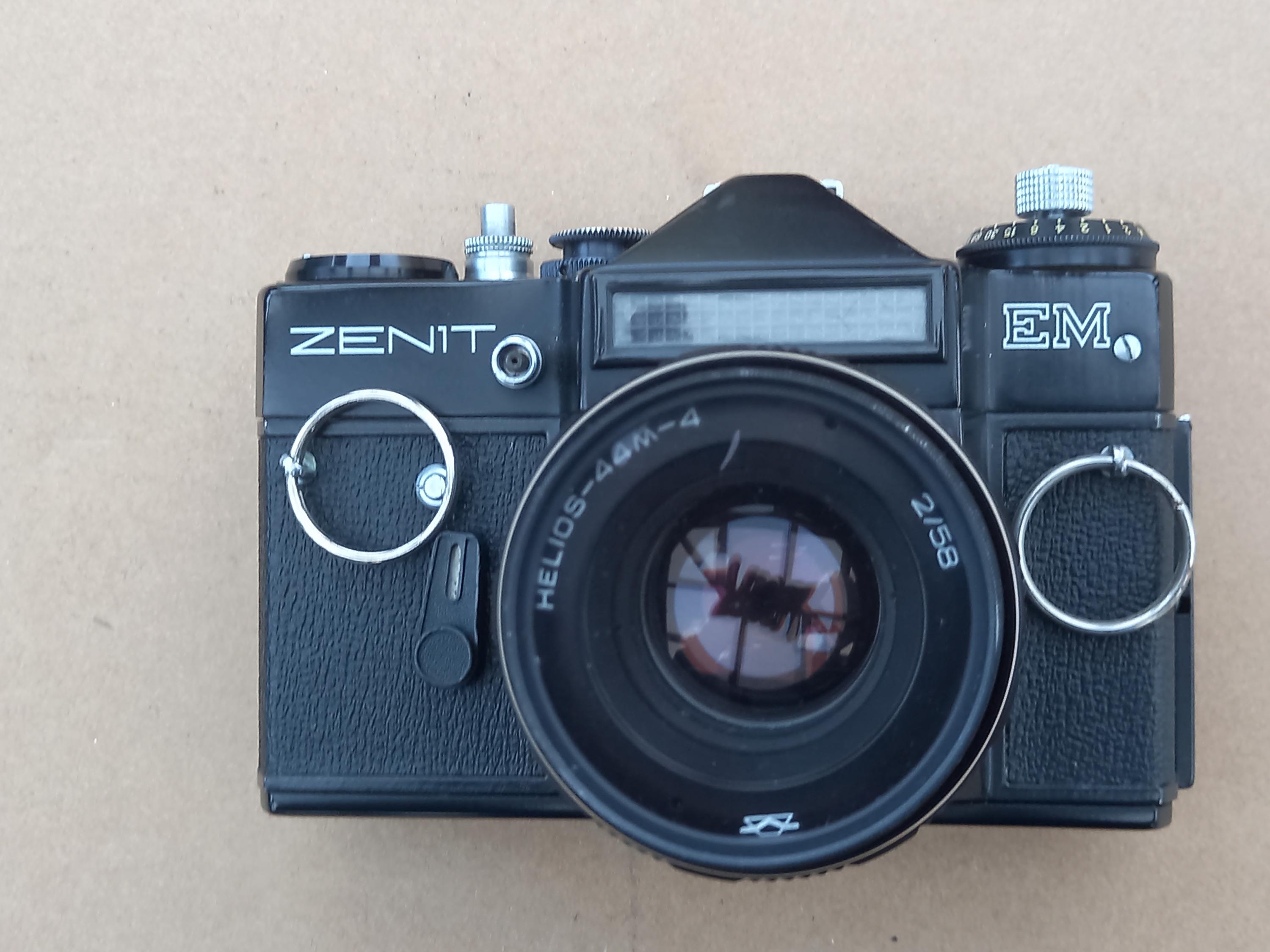 Zenit em - Etsy 日本