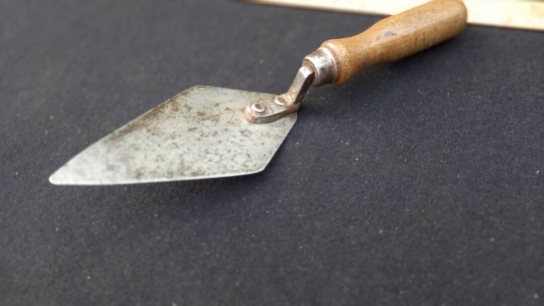Vintage Midcentury Trowel Vintage Trowel Unusual Fitting Etsy