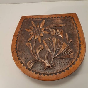 Lucky wooden horse Shoe jewellery box. Vintage horseshoe jewellery box condition a gift for her