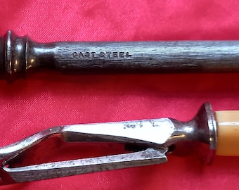 Set di coltello da intaglio antico, forchetta e acciaio da macellaio