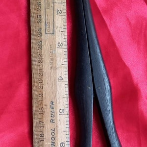 Antiker Handschuh Dehner. Edwardianischer Handschuh aus dunklem Holz. Viktorianische 7-Zoll-Handschuhdehner einwandfrei. Vintage Handschuh