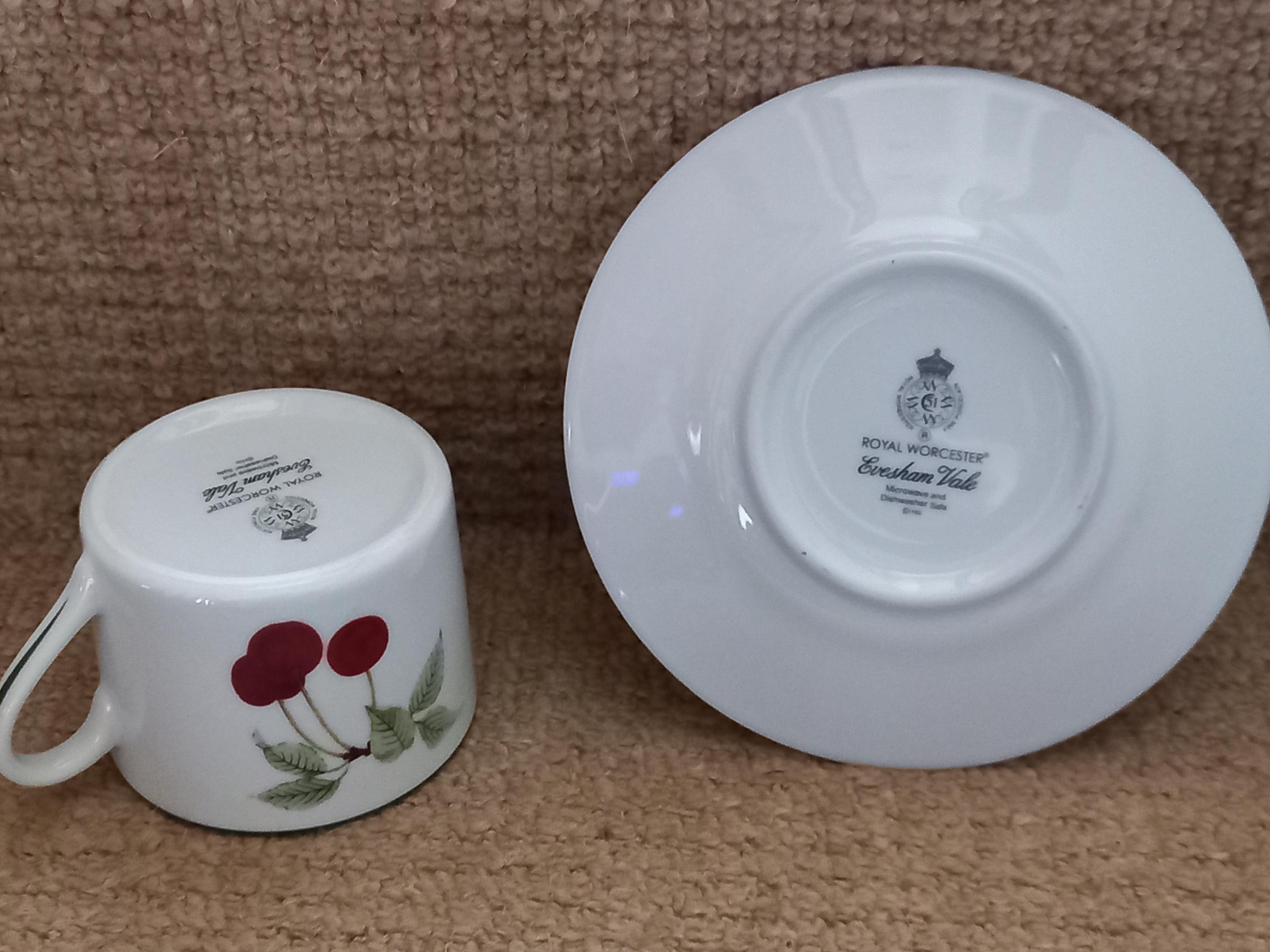 Vintage Royal Worcester Evesham Vale Cup and Saucer - Etsy 日本