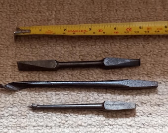 Antique WM Riceway Drill Bits and Screwdriver Bit (1/4")