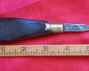 Rare very early turn screw Teardrop handle late 17th century blacksmith made brass ferrule mahogany handle very small fits the palm perfect