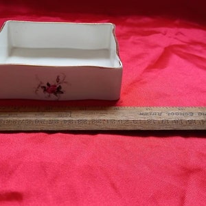 Hammersley vintage bone China trinket dish.Vintage pin dish made by Hammersley 4"inches by 3"inch. Cottage Roses English country garden