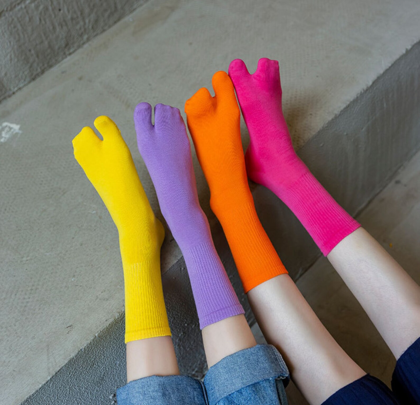 Tabi Socks Vs. Shoes: Which To Choose? - slq4zsx