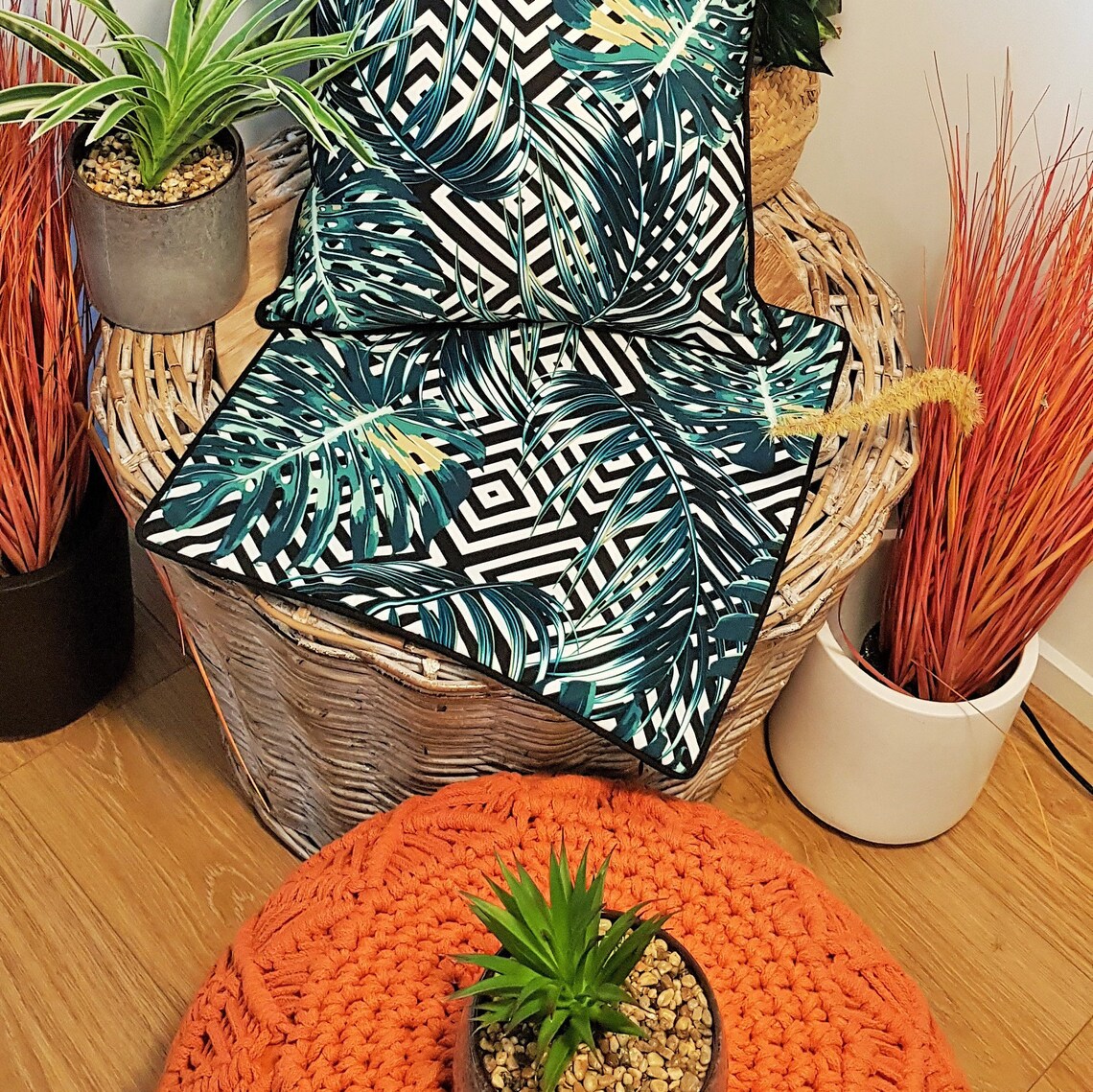 Palm Leaf Black & White Geometric Indoor Cushion Cover .vintage