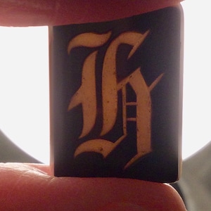 19th FRANCE ANTIK INTAGLIO Monogramm Agate Two Tons Black/White - Letter- Rare- Genuine carved stone- Very Nice - Antik Jewel from France