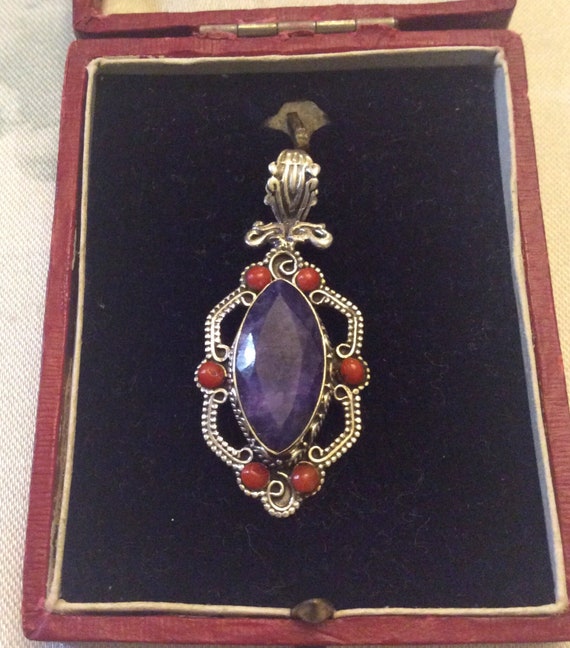 MARQUISE SAPPHIRE CORAL Sterling carved Pendentif… - image 1