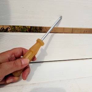 Vintage handle screwdriver, antique screwdriver, vintage hand tools, handle screwdriver, antique hand tools