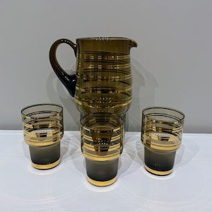 Set da acqua Bohemia Brown/Amber con finiture dorate e motivo a foglie. Set da 4 pezzi.