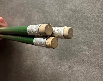 Rare vintage URSS Smena crayons graphite avec gommes, lot de 3 école soviétique des années 1980