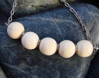 Vintage White/cream Bakelite beaded and silver chain necklace