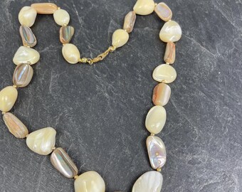 Mother of Pearl and abalone oval beaded vintage necklace