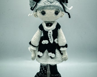 Kyoko - Gothic Maid Cosplay
