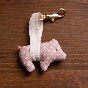 Keychain pig piglet pendant cute dots lucky charm