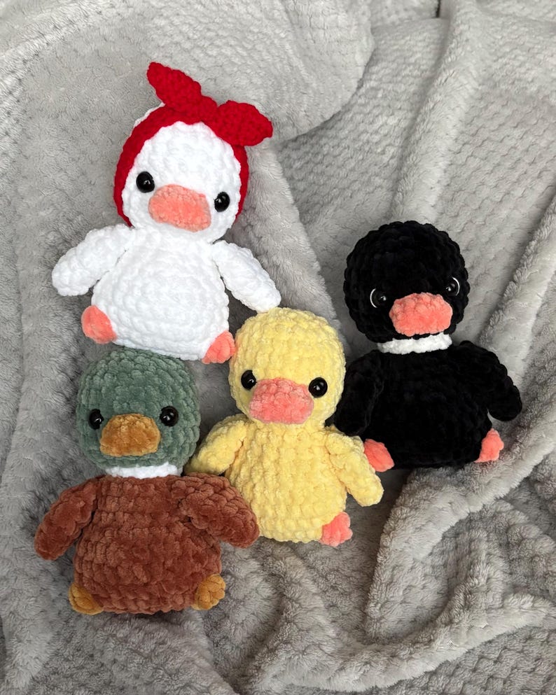 Crochet duck plushies in yellow, Mallard, black and white, crochet stuffed animals, safe eye option zdjęcie 4
