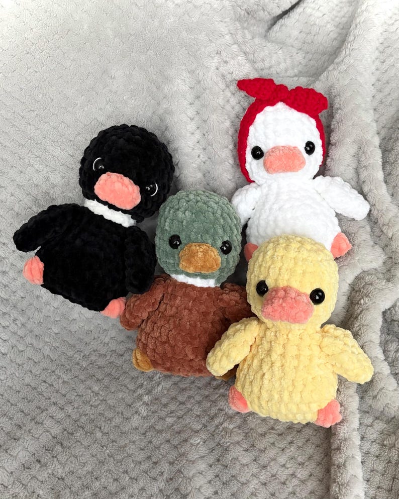 Crochet duck plushies in yellow, Mallard, black and white, crochet stuffed animals, safe eye option zdjęcie 2