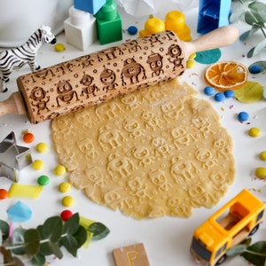 Robots Two Embossing Rolling Pin - Kids fun Cookies