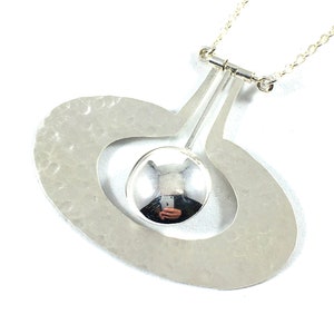 Tapio Wirkkala, colgante vintage de plata &quot;Pear&quot;, modernista, Kultakeskus Oy, Finlandia 1975
