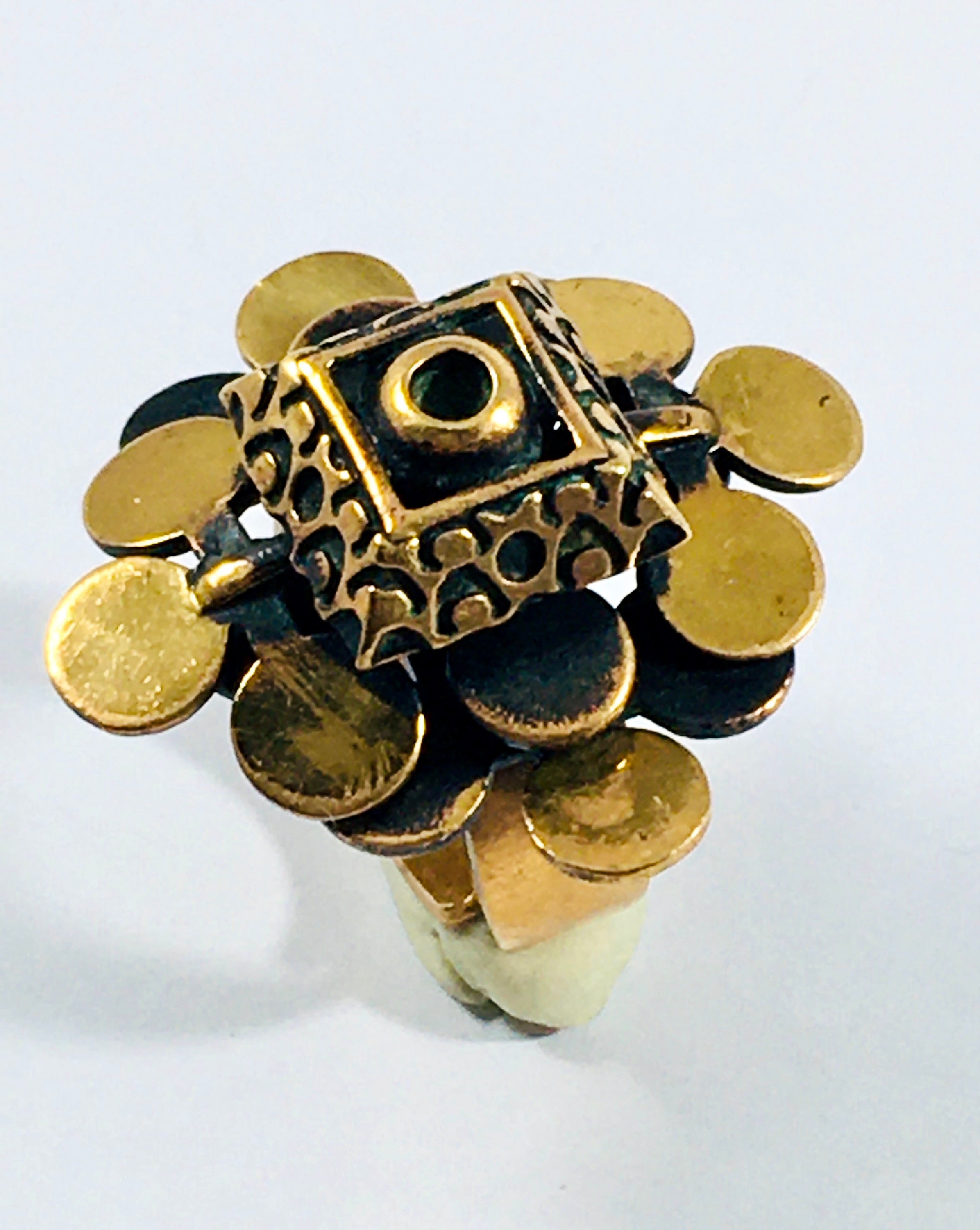Pendentif goutte or jaune et rubis