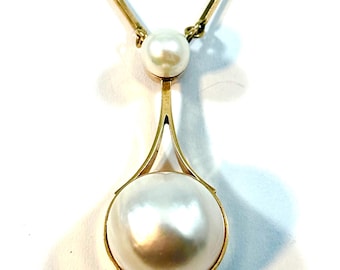 Kaunis Koru / Olavi Nupponen, Vintage Gold Pendant Necklace with Pearls, Finland 1967