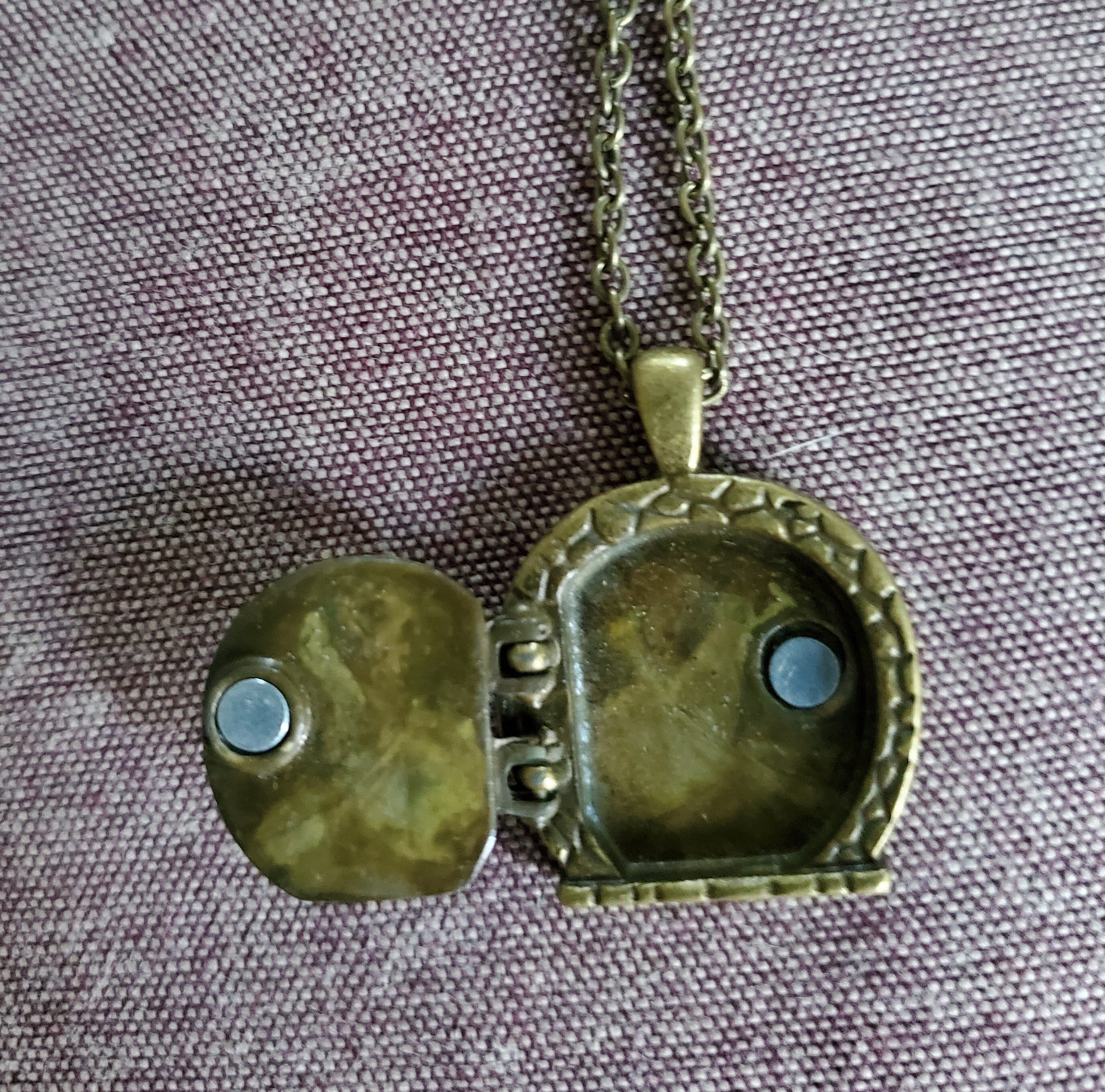 Hobbit Hole Locket Gartentor Locket Fairy Tür-Locket Antik | Etsy