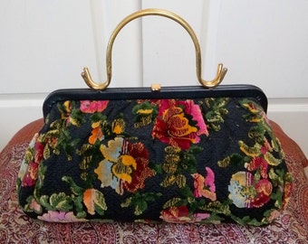 Gorgeous 60s Tapestry Carpetbag Purse Midcentury Floral Velvet Frame Handle Handbag - Swinging 60s Summer Party, Hip Accessory To Die For!