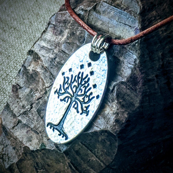 Weißer Baum von Gondor Feiner Silber Anhänger, Baum des Lebens Silber Anhänger, Herr der Ringe Fan Geschenk, Baum des Lebens Halskette, gehämmertes Finish