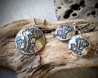 Fine Silver Elephant Mother and Baby Pendant Necklace