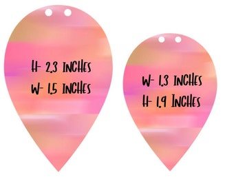 Pode incluir: Duas etiquetas em forma de lágrima de cor rosa e laranja, estilo aquarela, com cantos arredondados e dois furos no topo. A etiqueta maior mede 2,3 polegadas de altura e 1,5 polegadas de largura. A etiqueta menor mede 1,9 polegadas de altura e 1,3 polegadas de largura.