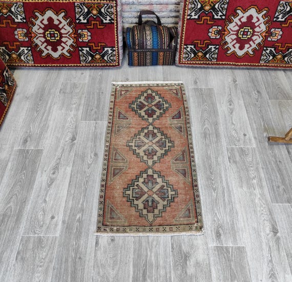 Small hand made rug,Hand-Knotted Wool Anatolian Rug (1.6x3.3ft)