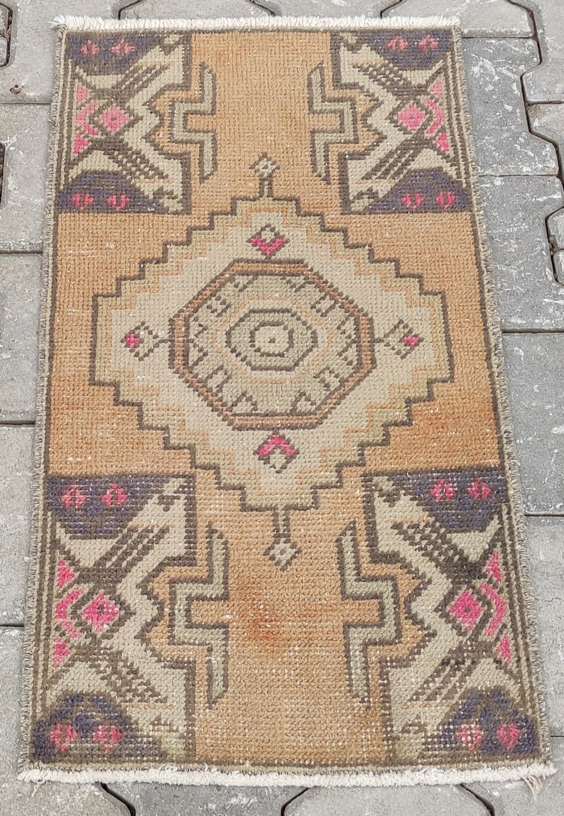 Small Oushak Rug Hand-Made Free Shipping Vintage Rug Size; 1.4\u00d72.8ft. Mini Turkish Rug Bohemian Anatolian Kilim Natural Wool