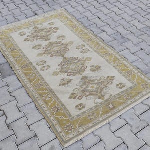 4x6 Natural Rug, Vintage Rug, Turkish Rug, Anatolian, Antique, Hand-Made, Wool, Bohemian, Natural, Kilim - Free Shipping - Size; 3.7x5.8ft.