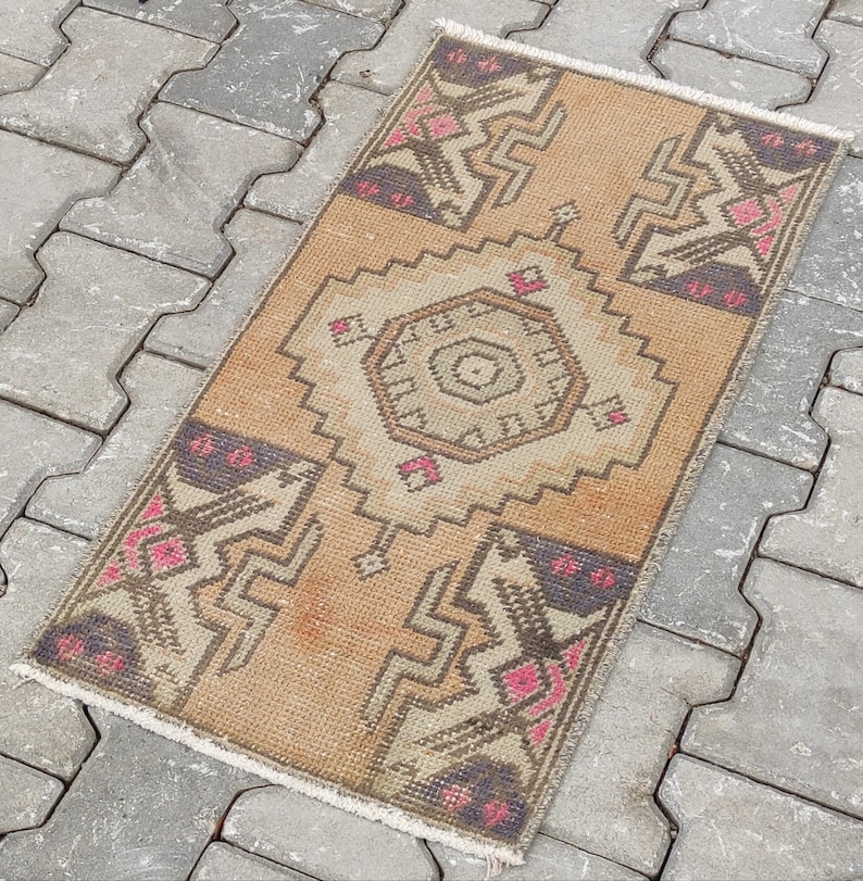 Small Oushak Rug Hand-Made Free Shipping Vintage Rug Size; 1.4\u00d72.8ft. Mini Turkish Rug Bohemian Anatolian Kilim Natural Wool