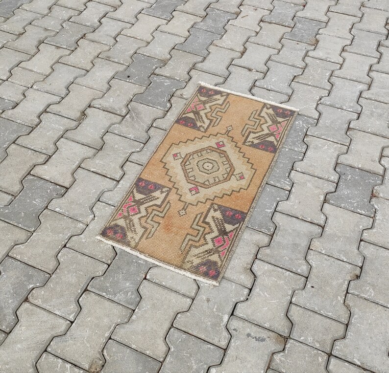 Small Oushak Rug Hand-Made Free Shipping Vintage Rug Size; 1.4\u00d72.8ft. Mini Turkish Rug Bohemian Anatolian Kilim Natural Wool