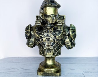 Master Chief Büste im Halo-Stil – 21,6 cm große, handbemalte 3D-gedruckte Ausstellungsfigur | Schwarz & Antikgold-Finish