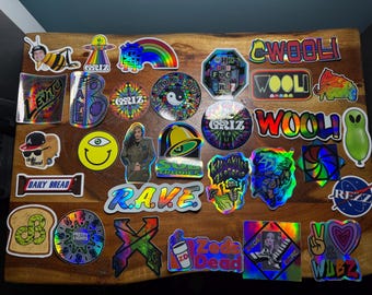 ¡Calcomanías de EDM y festivales de música! Desliza para verlas todas (ordena las que quieras).