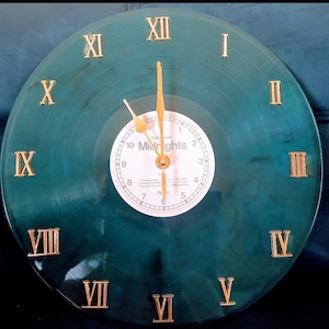 Variants Vinyl Record Clocks
