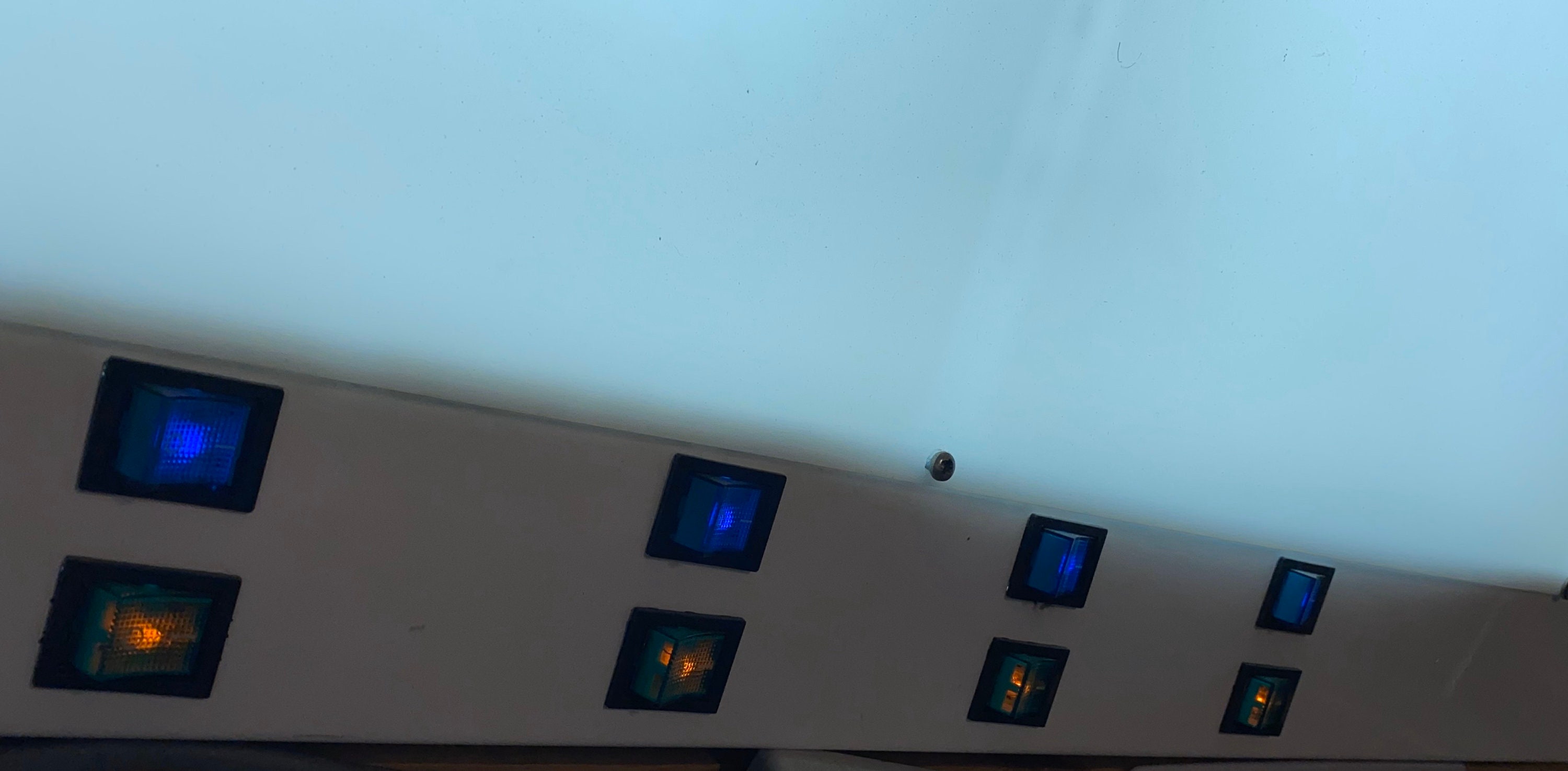 Wall mounted vintage Xray light box. 8 lights. Great upcycle Etsy