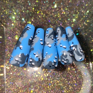 Chocolate Chip Camo Press On Nails