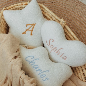 Almohada personalizada con nombre de bebé | Almohada bordada personalizada para niña o niño | Cojín suave con nombre | Regalo para baby shower | Decoración infantil