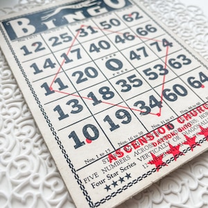 Carte de BINGO noire, blanche et rouge vintage - éphémères - papier vintage - journal vintage - BINGO - éphémères de jeu - décoration vintage - papier vintage