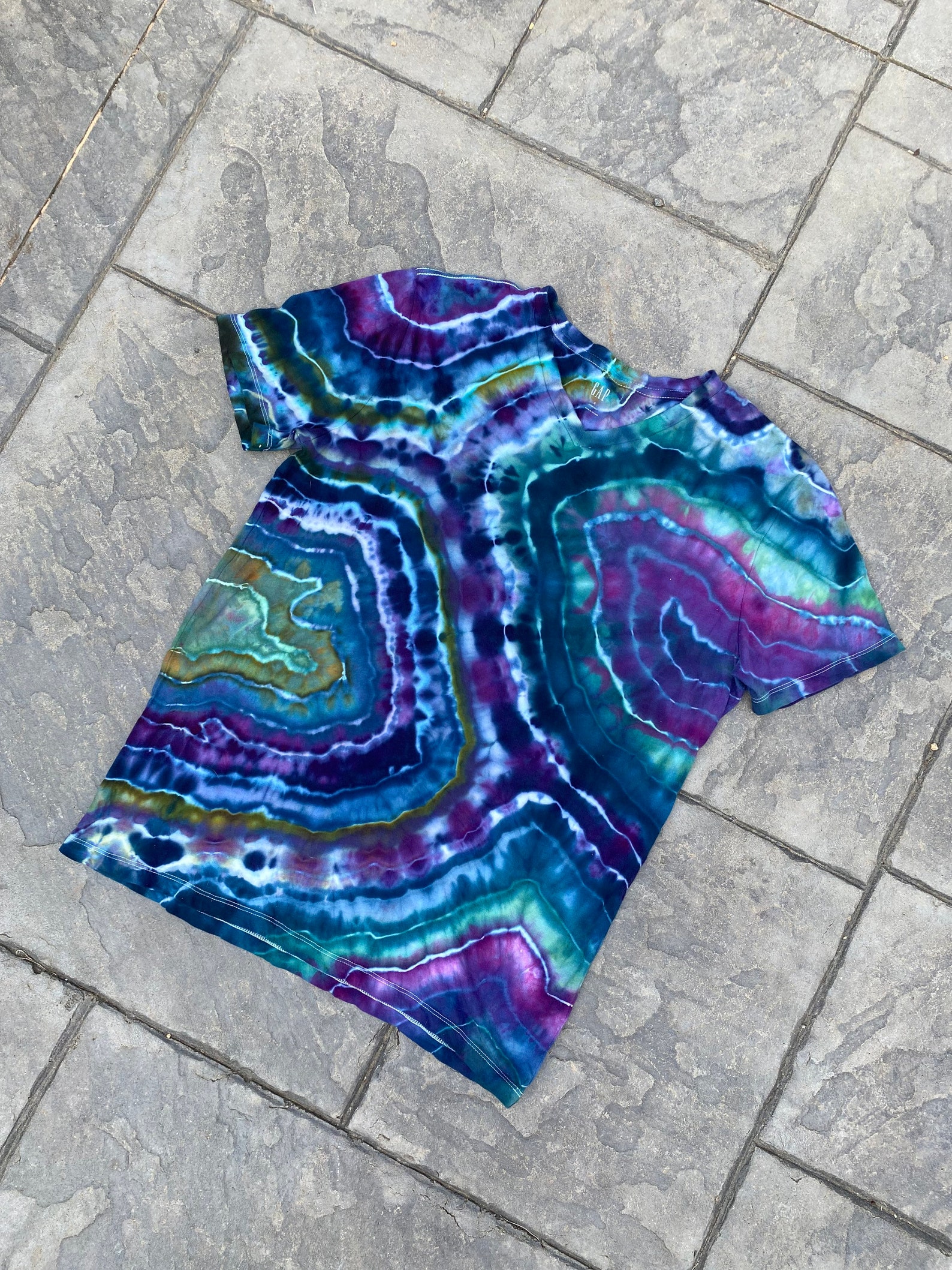 hippie tie dye shirt