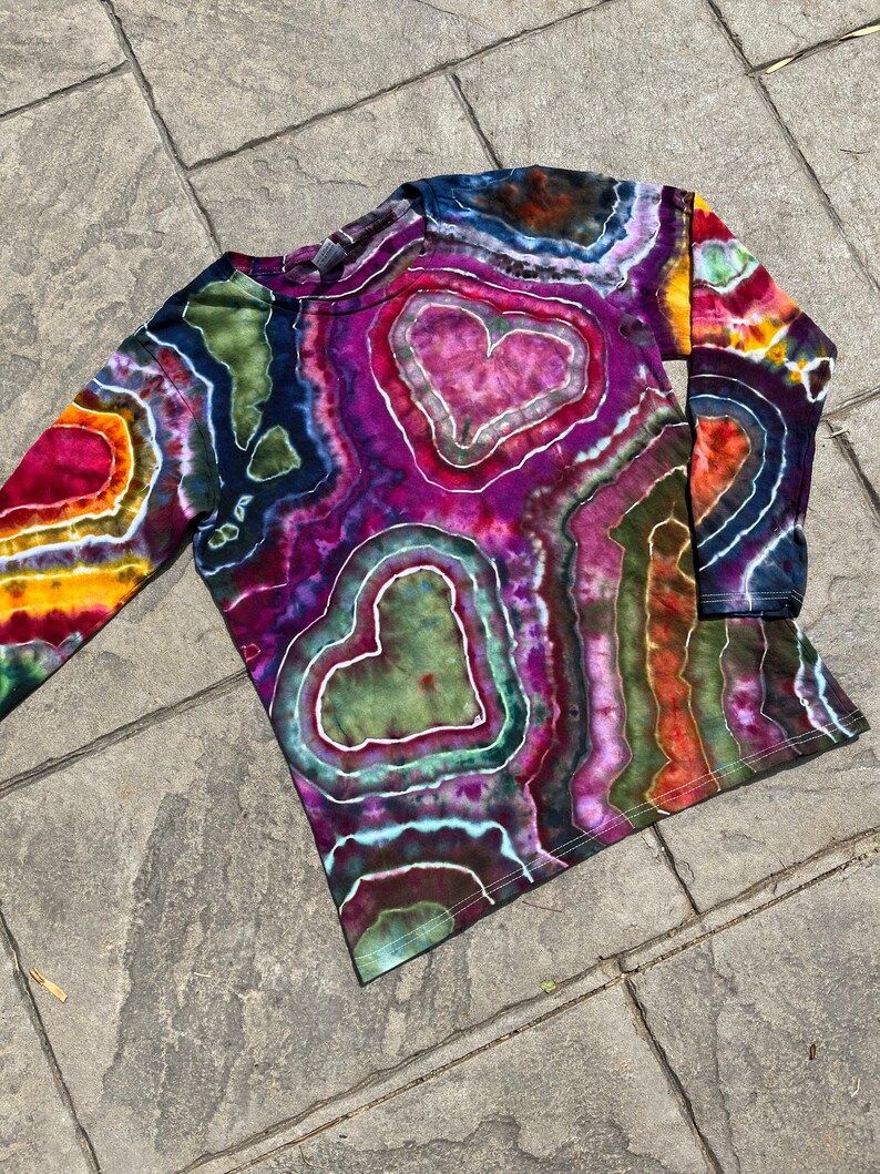 how to tie dye a long sleeve shirt