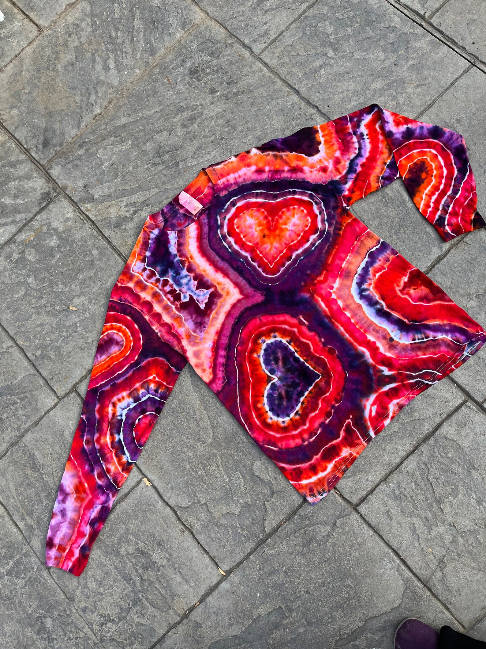 how to tie dye a long sleeve shirt