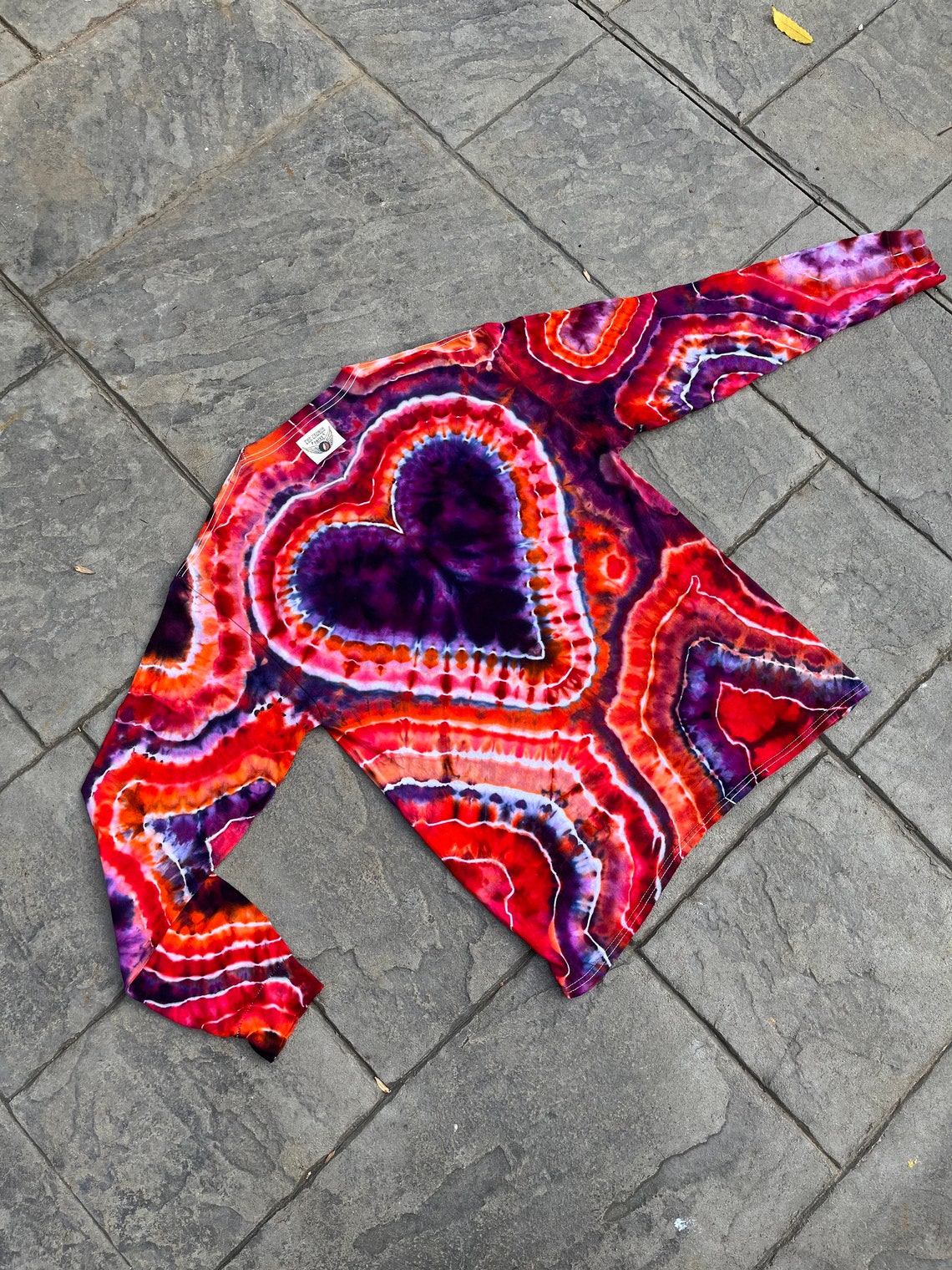 how to tie dye a long sleeve shirt